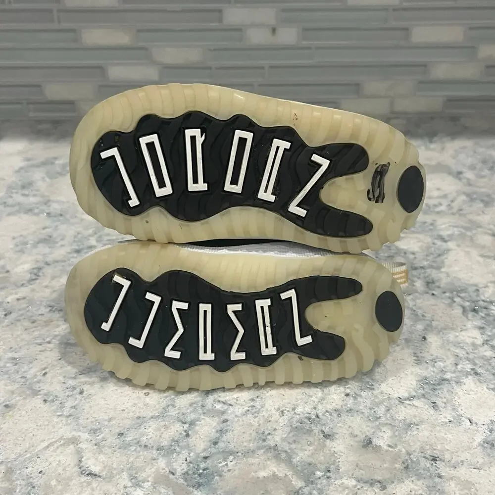 Nike Jordan 11 Retro Toddler Boy's 5.5 White Black Sneaker Shoes 378040-170